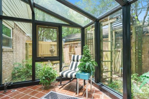 1741 Hialeah, Taylor Lake Village TX 77586-2938 exterior