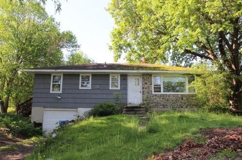 314 Village Rd, Huntington CT  06484-1613 exterior