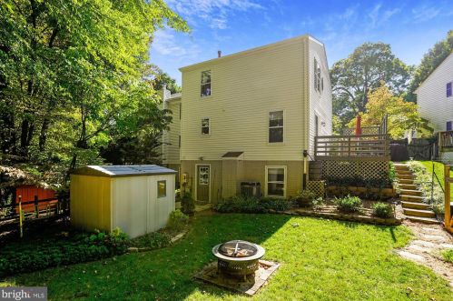 5807 Shana Pl, Springfield, VA 22015-3663