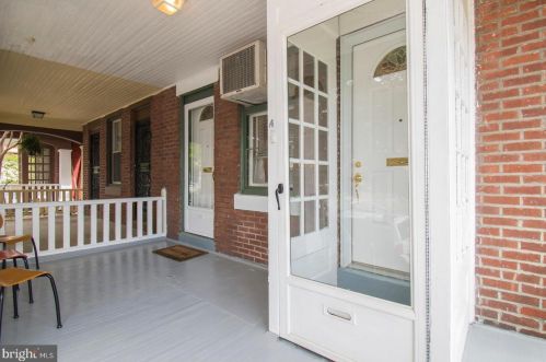 6711 15th St, Philadelphia, PA 19126-2702