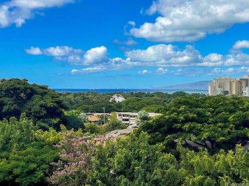 3715 Diamond Head Cir, Honolulu HI  96815-4424 exterior