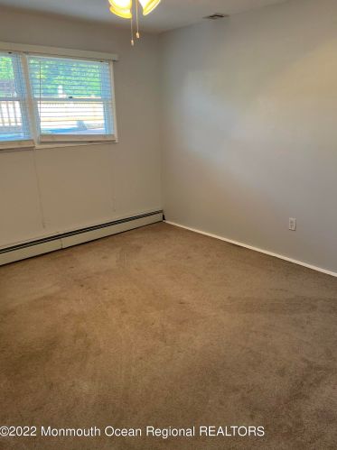 23 Eisele Ave, Tinton Falls NJ  07712-4128 exterior