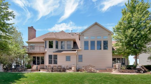 1910 Parkside Dr, Sycamore IL  60178-3315 exterior