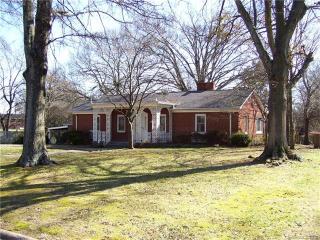 602 Jackson St, Kannapolis, NC 28083-2744