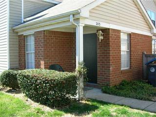 203 Westgate Cir, Williamsburg, VA