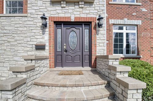 8105 Oconto Ave, Niles IL  60714-3066 exterior