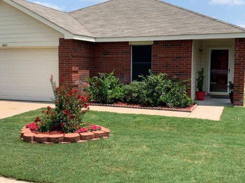 6804 Meadow Way Ln, Fort Worth, TX 76179-4154