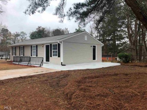 6371 Veracruse Dr, Morrow, GA 30260-2051