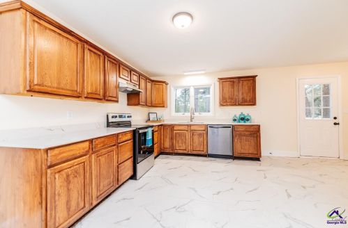 104 Pheasant Cv, Warner Robins, GA 31088-6028