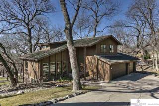 21823 Hillandale Dr, Omaha, NE 68022-1704