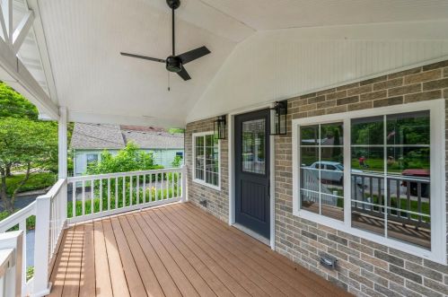 8738 Oakwood Ave, Hammond IN  46321-2732 exterior