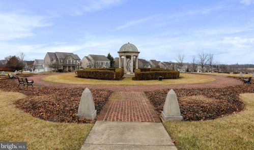 399 Lord Fairfax St, Charles Town WV  25414-2609 exterior