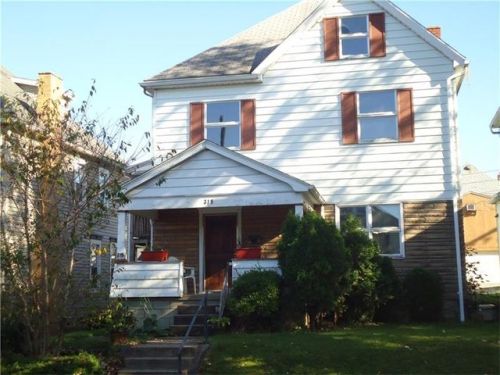 319 Hancock Ave, Vandergrift, PA 15690-1332