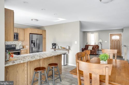 340 Revenoor Rd, Harpers Ferry WV exterior