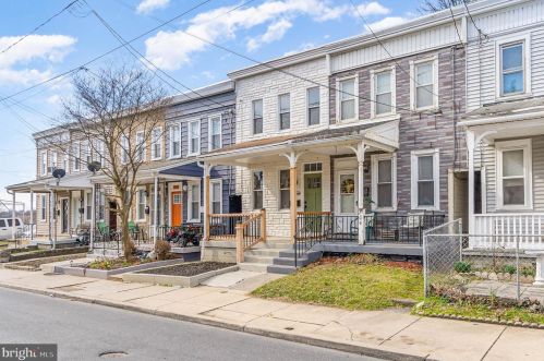 706 Beaver St, Lancaster PA  17603-5802 exterior