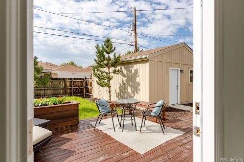 3063 Hudson St, Denver CO  80207-2746 exterior