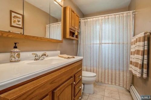 23 Meadow Ln, Hackettstown NJ  07840-4115 exterior