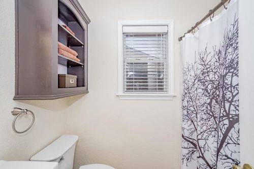 244 Bastrop St, Angleton TX 77515-4106 exterior