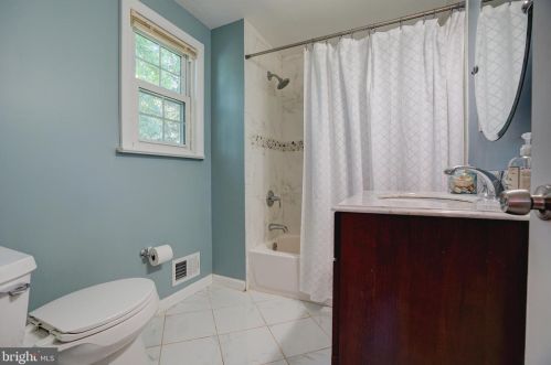 151 Cedar Ln, Princeton NJ  08540-5349 exterior