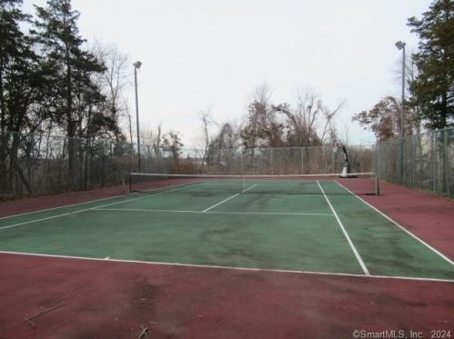 214 Carriage Crossing Ln, Middletown CT  06457-5862 exterior