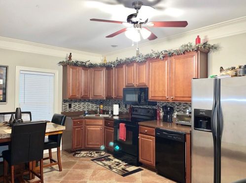 424 Harris Manor Dr, Atlanta GA  30311-2118 exterior