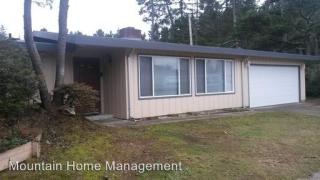 1892 Oak St, North Bend OR  97459-2019 exterior
