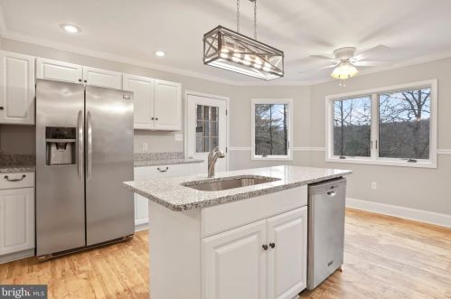 204 Quiet Place Ln, Berkeley Springs WV  25411-6633 exterior