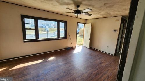 3948 Rauch St, Harrisburg, PA 17109-2226