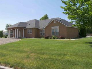 2096 Shelley Dr, Payette, ID 83661-5384