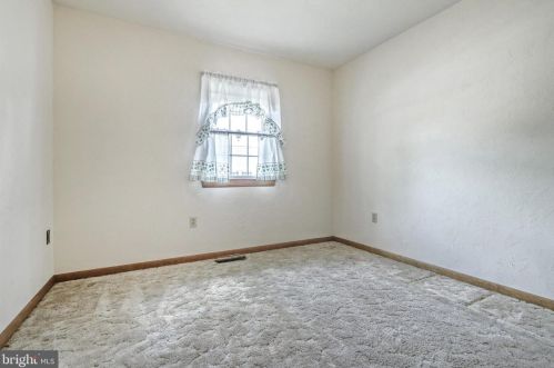 764 Walnut St, Hanover PA 17331-2051 exterior