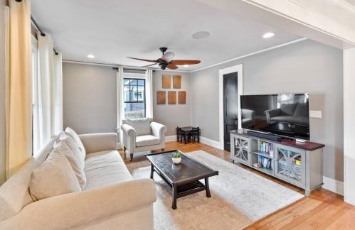 356 Ferguson St, Atlanta GA  30307-2085 exterior