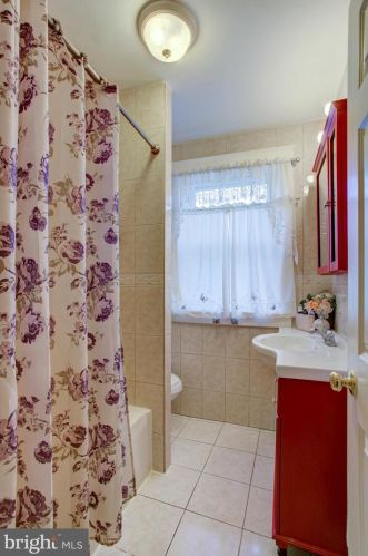 260 Ross St, Lancaster PA  17602-1940 exterior