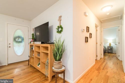 107 Featherbed Ln, Harpers Ferry WV 25425-4982 exterior