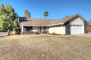 2212 Sophy Pl, Redding, CA 96003-9387