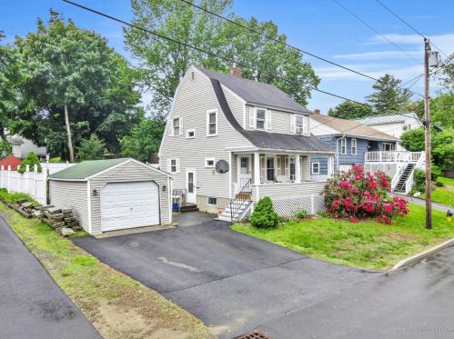 42 Murray St, Augusta, ME 04330-4817