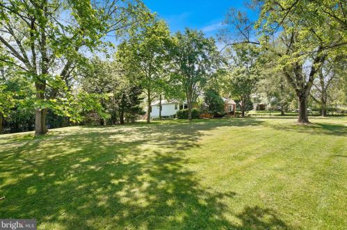 15204 Blackburn Rd, Burtonsville, MD 20866-1622