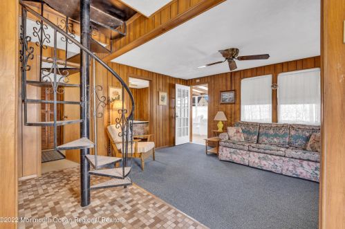 139 Princeton Ave, Lavallette NJ 08735-2635 exterior