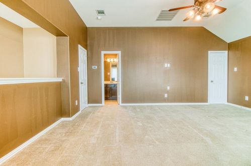 302 Round Lake Dr, Richmond TX 77469-1778 exterior