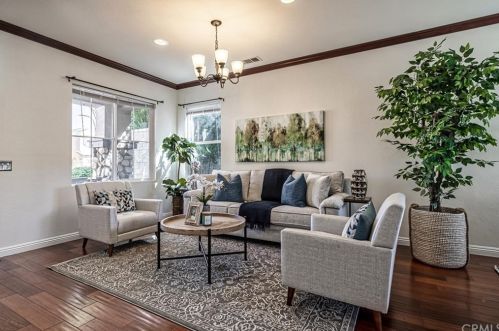 228 Galway Ln, Simi Valley, CA 93065-6294