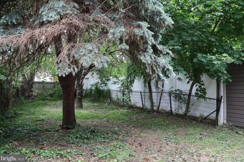 445 Vine St, Lancaster PA  17603-5241 exterior