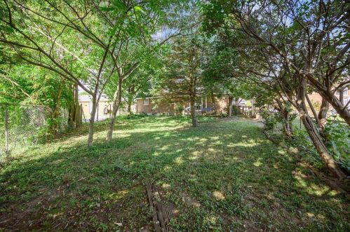 1590 Fawnvista Ln, Cincinnati OH 45246-2039 exterior