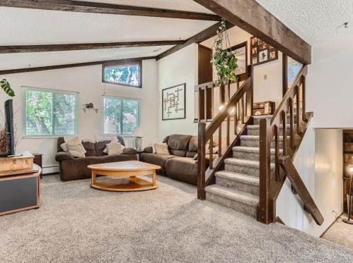 8209 Briarwood Ave, Englewood, CO 80112-1306