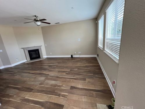 1584 Manzanita Way, Los Banos, CA 93635-8623