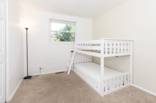 442 Cochise Ct, Carol Stream IL  60188-1516 exterior