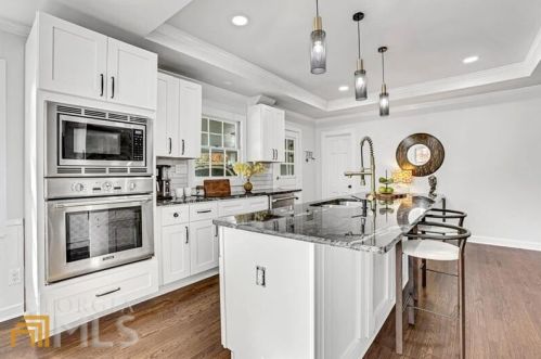 4175 Harrogate Dr, Atlanta GA  30327-3624 exterior
