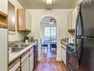 6530 Annie Oakley Dr, Henderson NV  89014-0264 exterior