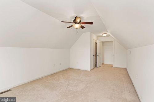 1022 Rockledge Dr, Carlisle PA  17015-9127 exterior