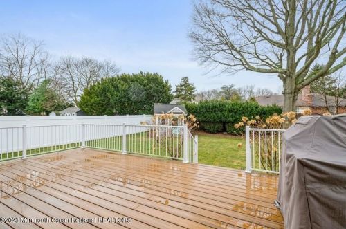 106 High St, Tinton Falls NJ 07724-3424 exterior