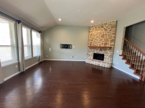 1616 Falconet Ct, Carrollton TX  75010-2028 exterior