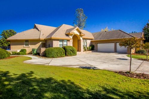 19690 San Vincente Dr, Redding, CA 96003-7491